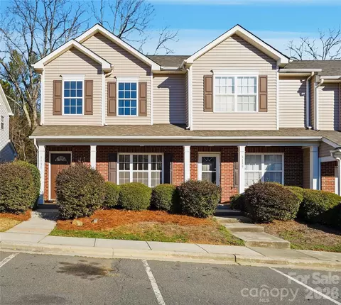 3135 Golden Dale Ln, Charlotte, NC 28262