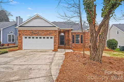 150 Ashford Hollow Ln, Mooresville, NC 28117