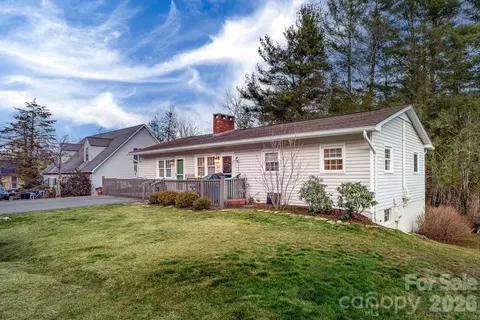 649 Ransom St, Blowing Rock, NC 28605