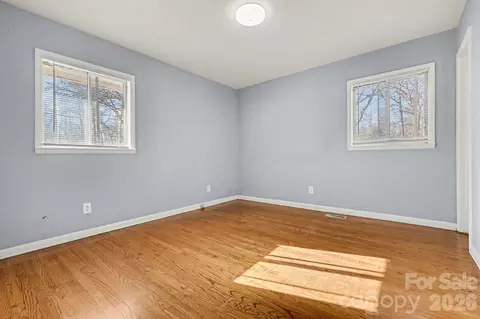 Bedroom - 2601 Devon Dr, Dallas, NC 28034 photo 4 of 7