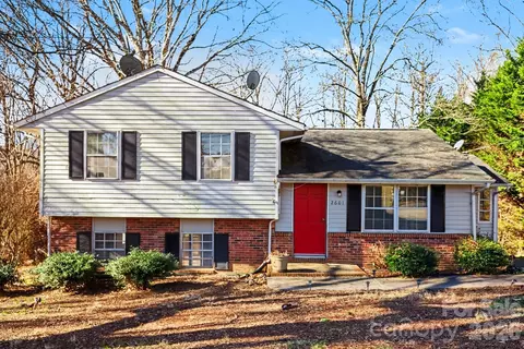 2601 Devon Dr, Dallas, NC 28034