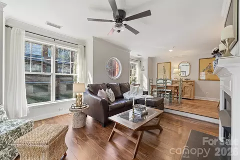1144 W 1st St, Charlotte, NC 28202