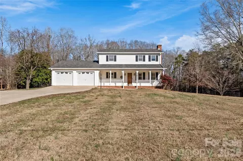 4821 Old Us 421 E Hwy E, Yadkinville, NC 27055