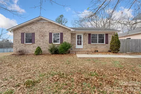 225 Belhaven Cir, Clover, SC 29710