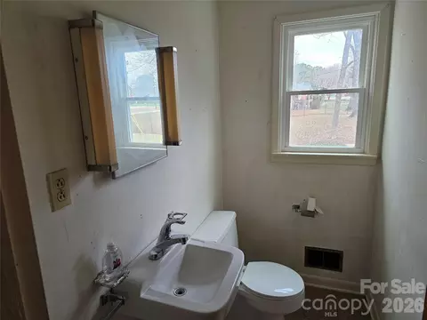 Bath - 4061 Springs Rd, Conover, NC 28613 photo 2 of 2