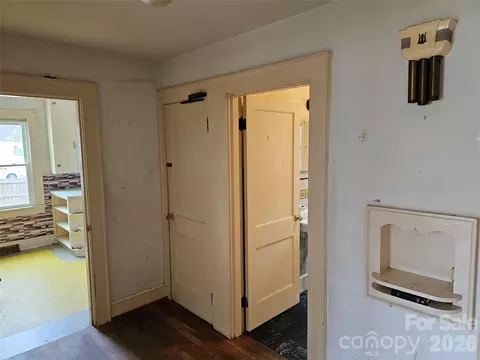Entry Way - 4061 Springs Rd, Conover, NC 28613 photo 1 of 1