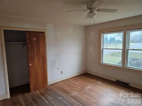 Bedroom - 4061 Springs Rd, Conover, NC 28613 photo 3 of 7