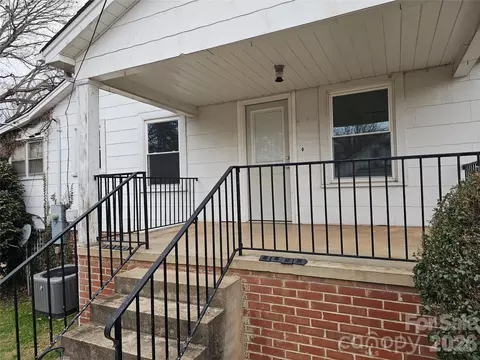Exterior - 4061 Springs Rd, Conover, NC 28613 photo 1 of 4