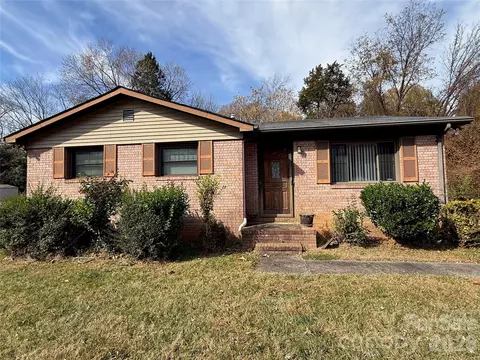 9415 Feldbank Dr, Charlotte, NC 28216