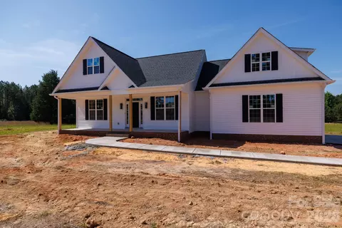 501 Squaw Ln, Edgemoor, SC 29712