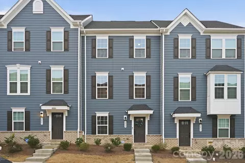 2409 Autumn Olive Ln, Matthews, NC 28104