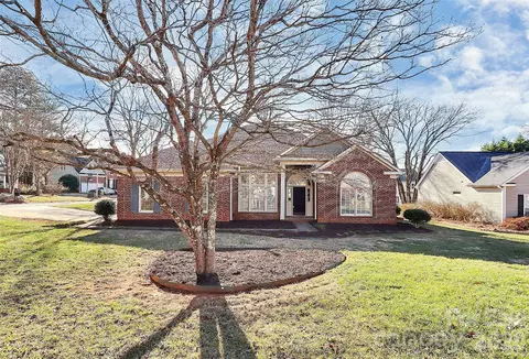 471 Runnymede Dr, Rock Hill, SC 29732