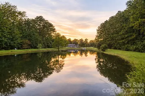 179 Trent Rd, Oriental, NC 28571