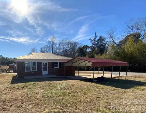 109 Fish Camp Rd, Forest City, NC 28043