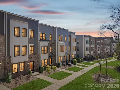 547 Nantahala Dr, Charlotte, NC 28211