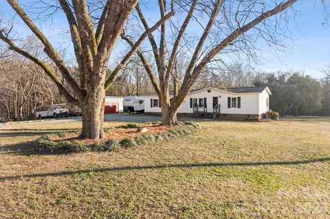 35486 Dry Rd, Albemarle, NC 28001