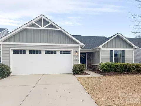 6016 Bellastead Dr, Charlotte, NC 28214