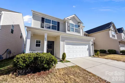 2707 Hunters Moon Ln, Matthews, NC 28105