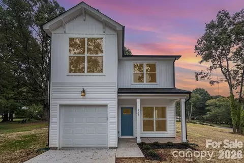 225 Butterfield Cir, Statesville, NC 28625