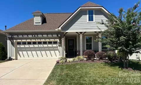 519 Bowline Dr, Denver, NC 28037