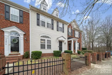 17610 Delmas Dr, Cornelius, NC 28031