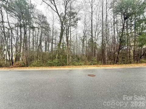 5126 Mark Ne Dr NE, Hickory, NC 28601 photo 3