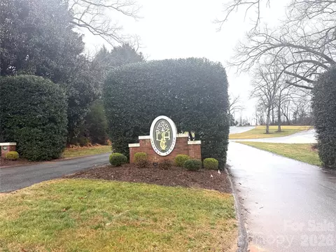 5126 Mark Ne Dr NE, Hickory, NC 28601 photo 12