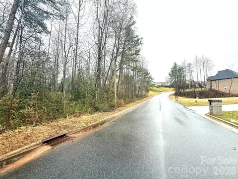 5126 Mark Ne Dr NE, Hickory, NC 28601 photo 9