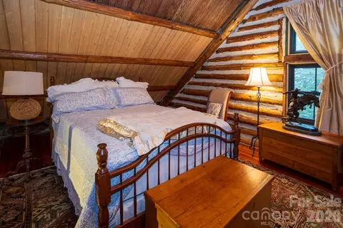 Bedroom - 15 Chestnut St, Tryon, NC 28782 photo 2 of 4