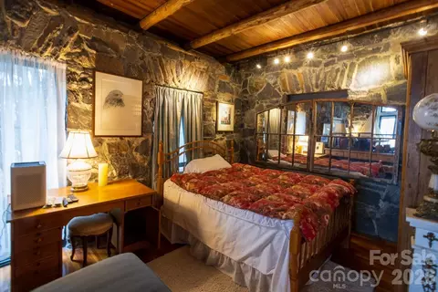 Bedroom - 15 Chestnut St, Tryon, NC 28782 photo 3 of 4