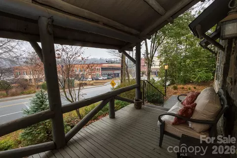 Exterior - 15 Chestnut St, Tryon, NC 28782 photo 5 of 6