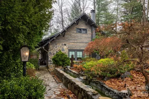 15 Chestnut St, Tryon, NC 28782
