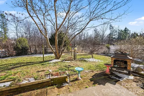 Exterior - 3316 Streamside Dr, Davidson, NC 28036 photo 4 of 4