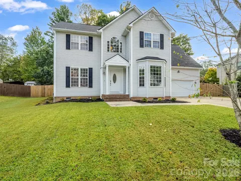 187 Riverbirch Dr, Fletcher, NC 28732