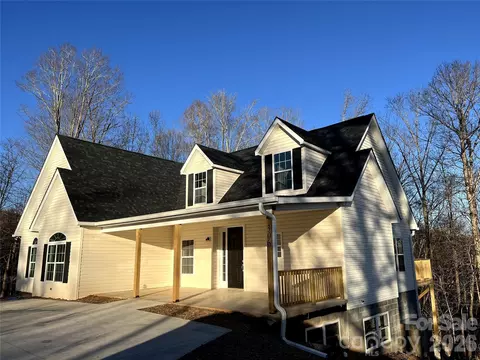 306 N Cemetery St, Old Fort, NC 28762