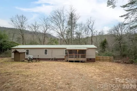 310 Sassafras Gap Ln, Brevard, NC 28712