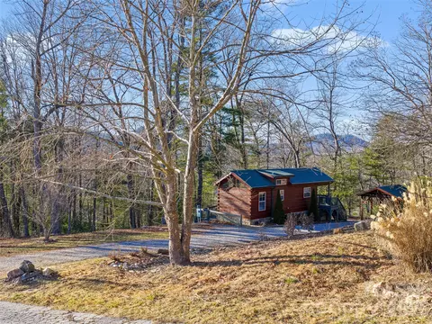 Exterior - 623 Overlook Dr, Spruce Pine, NC 28777 photo 4 of 5
