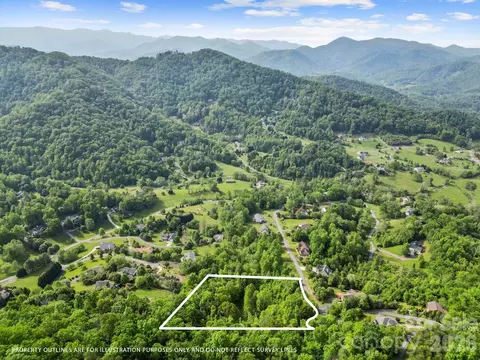138 Whitfield Ln, Weaverville, NC 28787