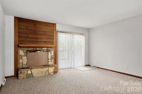 Living - 27077 Catamaran Dr, Tega Cay, SC 29708 photo 3 of 5