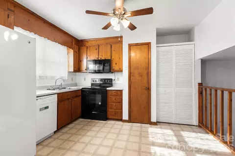 Kitchen - 27077 Catamaran Dr, Tega Cay, SC 29708 photo 1 of 2