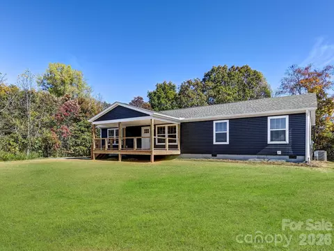 1603 Bull Creek Rd, Marshall, NC 28753