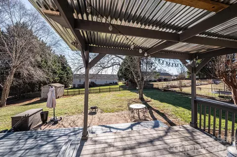 Exterior - 1355 Millrace Dr, Conover, NC 28613 photo 3 of 7