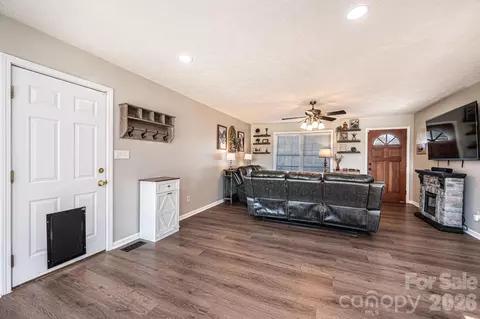 Living - 1355 Millrace Dr, Conover, NC 28613 photo 2 of 3