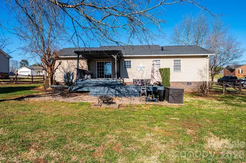 Exterior - 1355 Millrace Dr, Conover, NC 28613 photo 7 of 7