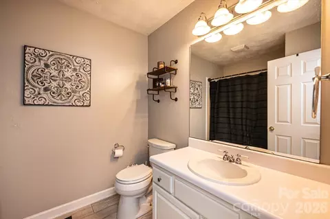 Bath - 1355 Millrace Dr, Conover, NC 28613 photo 1 of 2