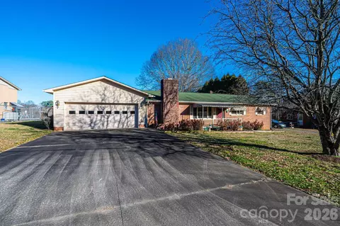 100 Carswell St, Valdese, NC 28690