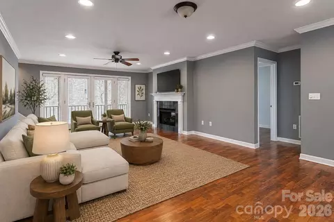 31 Timber Park Dr, Black Mountain, NC 28711