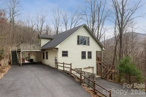 31 Timber Park Dr, Black Mountain, NC 28711