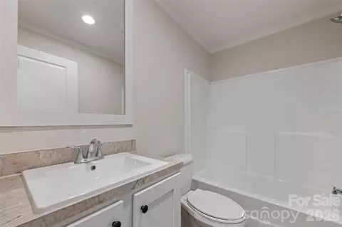Bath - 77 Geiranger Dr, Clyde, NC 28721 photo 1 of 2