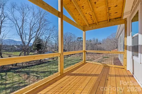 Exterior - 77 Geiranger Dr, Clyde, NC 28721 photo 3 of 7